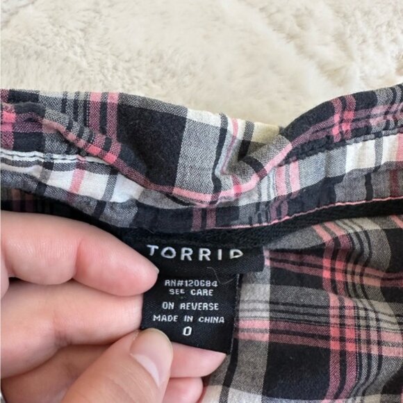 Torrid | Parker Plaid Long Sleeve Front Button Up Camp Shirt | size 0 - Picture 11 of 13